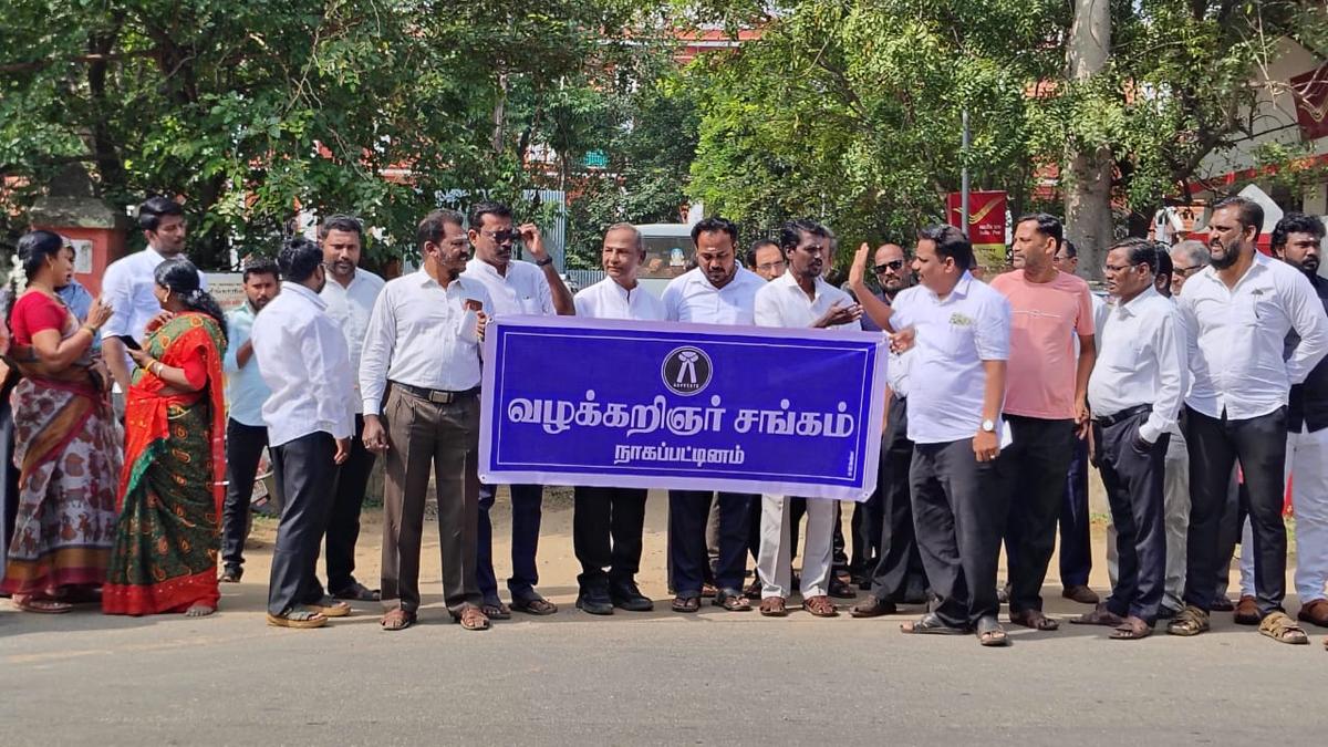 Advocates protest in Nagapattinam, demand special law